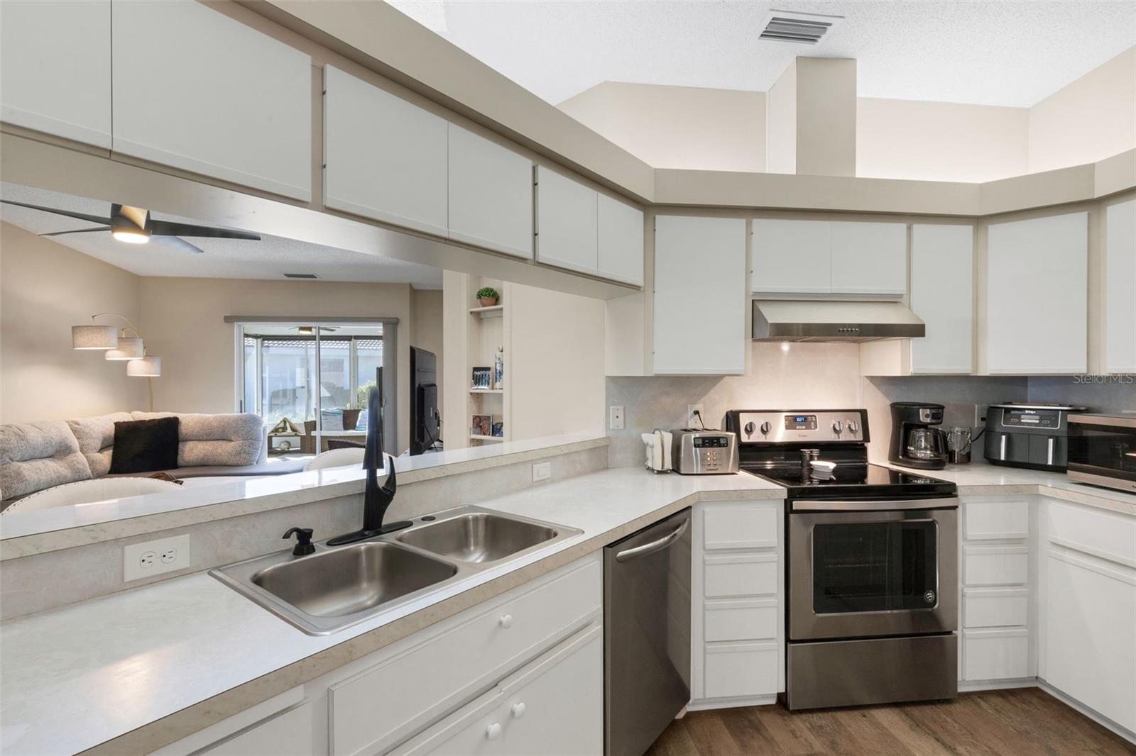 GARDEN LAKES VILLAS SEC 1 - Residential