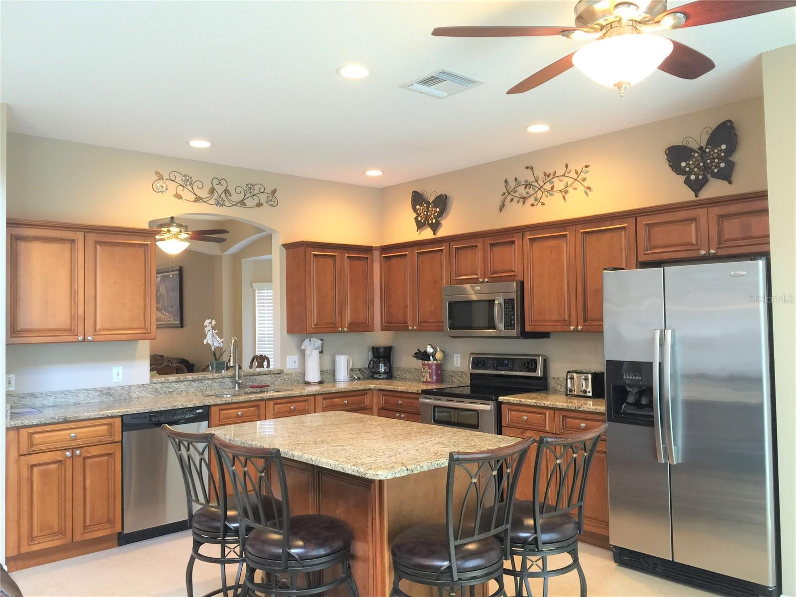 LAKE BERKLEY RESORT - Residential