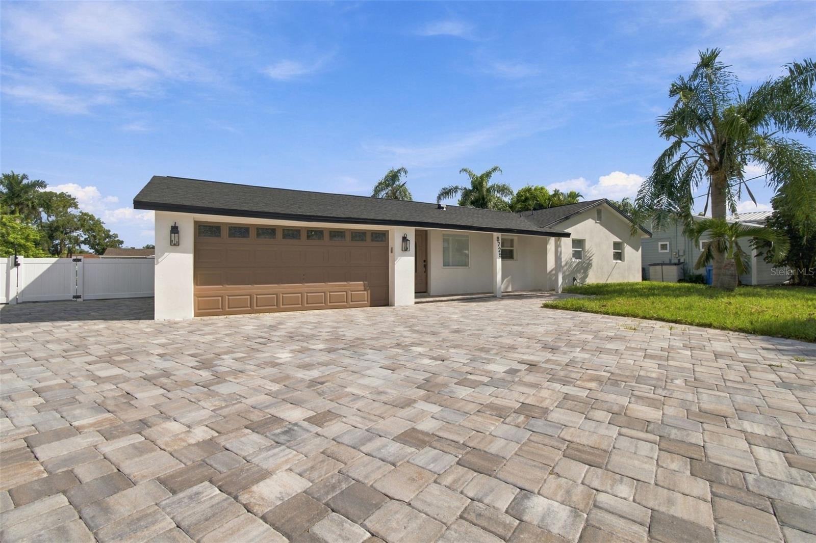 8725 THORNWOOD LANE