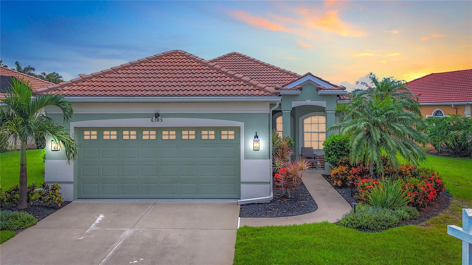 WELCOME TO TARA PRESERVE. Step into this inviting lake-view, green space relaxing environment — The charm of a brand-new UPGRADED HOME merges seamlessly with comfort in a generous open concept layout, flaunting high vaulted ceilings and sleek stylish ceiling fans throughout. This beautifully refreshed home offers a relaxing lake view, complete with a refreshing SALT-WATER POOL and SPA (with new pump), designed for effortless entertaining or peaceful weekend relaxation. The Primary bedroom ensuite is a space you have to step into, to get the true experience. The complete kitchen remodel with wood-look LVT flooring, extends into the main living area. Elegant quartz countertop with abundance work area, is coupled with professional replacement of the cabinet faces with brushed stainless hardware, soft-close hinges, and TOP-TIER KITCHEN AID APPLIANCES including a French-door refrigerator with exterior water/ice dispensers, and yes, even a stylish kitchen sink and faucet! The kitchen layout allows for expansion into the cozy kitchen nook—ideal for a breakfast table or a creative setup of your choice. The laundry room remodel includes a brushed stainless deep utility sink and both washer and gas dryer on pedestals, making them easier to load and unload. Garage floor and rear lanai has epoxy flake coating. WATER SOFTENER (2024) and whole house REVERSE OSMOSIS SYSTEM; so many benefits of cleaner water!
Whether you're enjoying the tranquil views from your lanai, hosting friends poolside, or simply relaxing in your upgraded living space, you will love living here!! This community in nestled into a Golf Club setting without paying the golf fees (pay as you go). HOA's are only $87.73/month! What are your thoughts about swimming, Pickleball or Tennis, this community has these too! Don't miss the opportunity to own a truly move-in-ready gem in a prime location, just west of I-75, one exit north of UTC (shoppers and dining paradise).