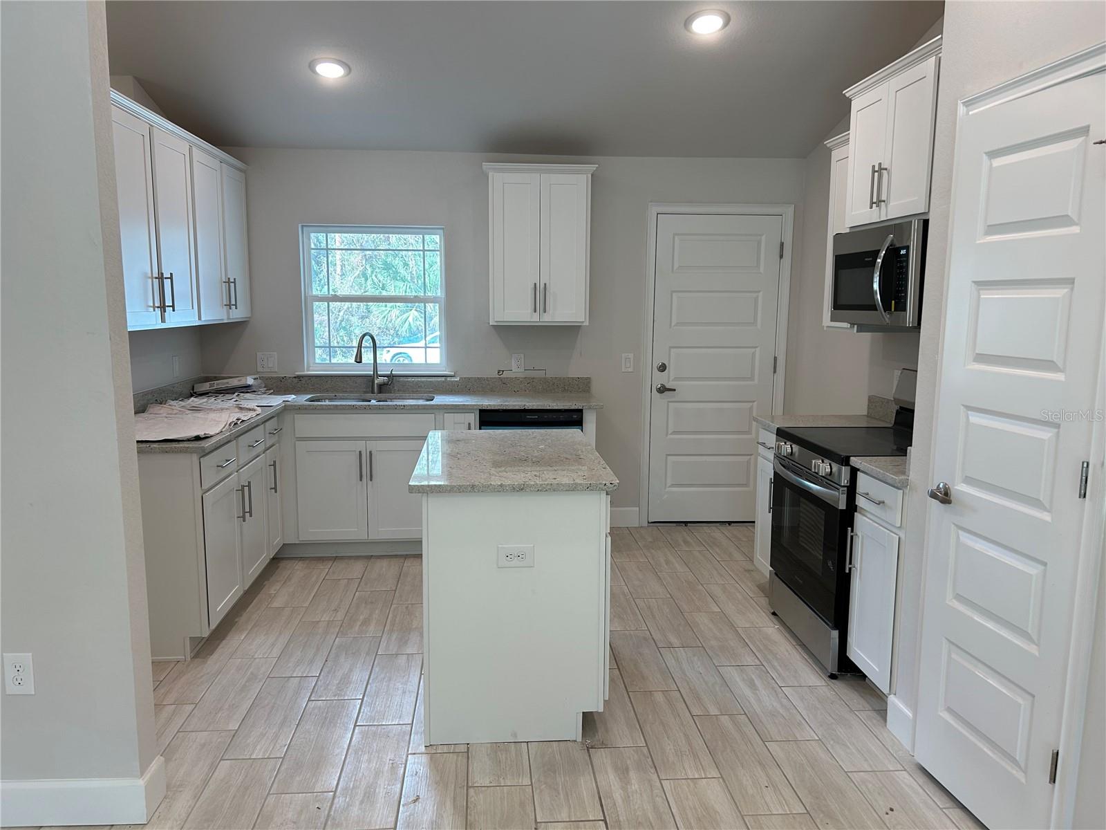 NORTH PORT - Residential