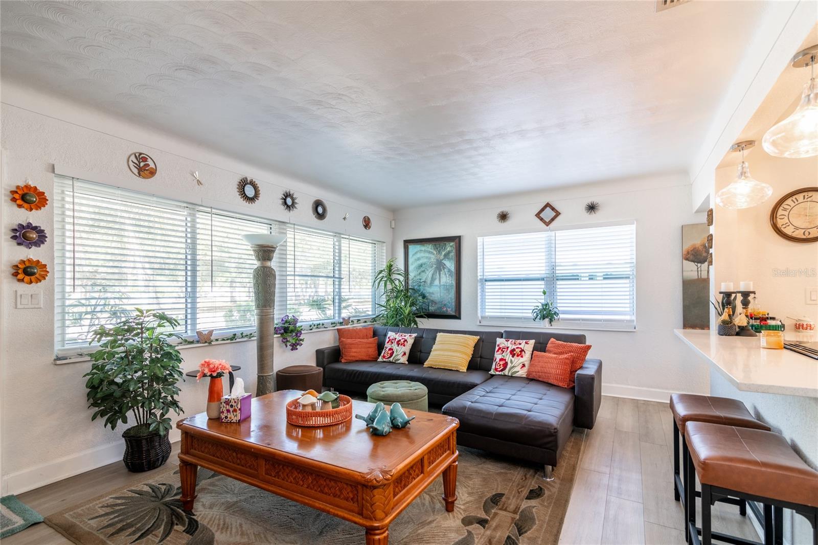 CRESTMONT - Residential