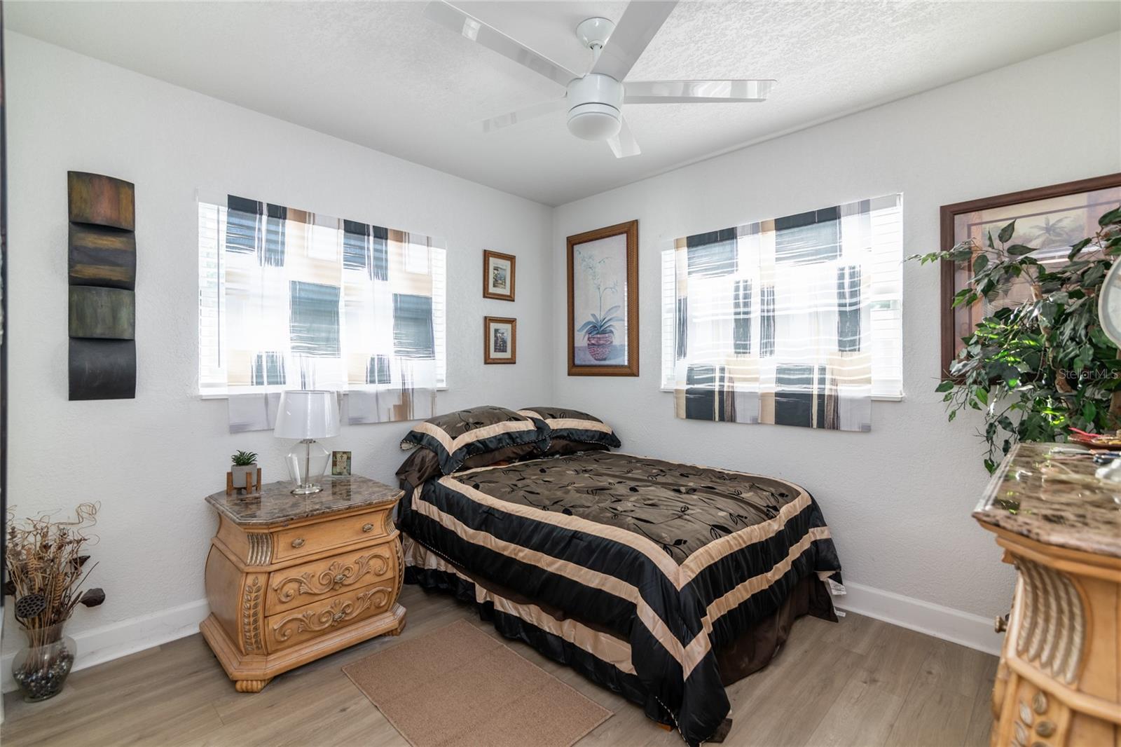 CRESTMONT - Residential