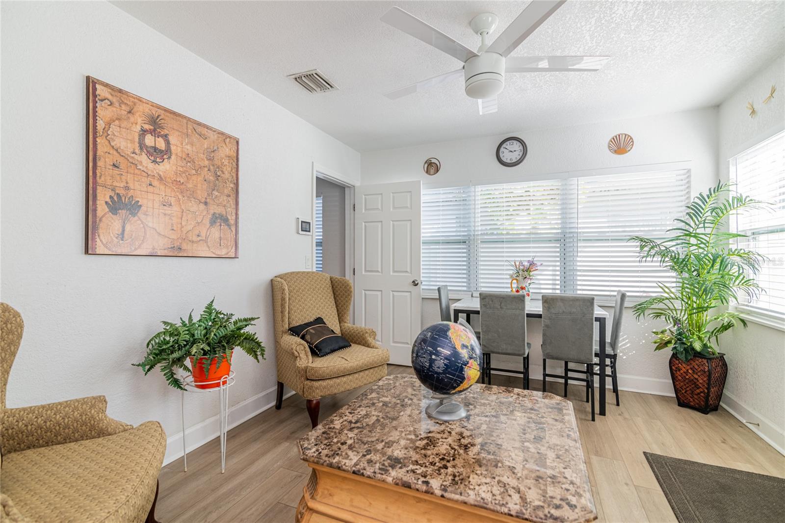 CRESTMONT - Residential