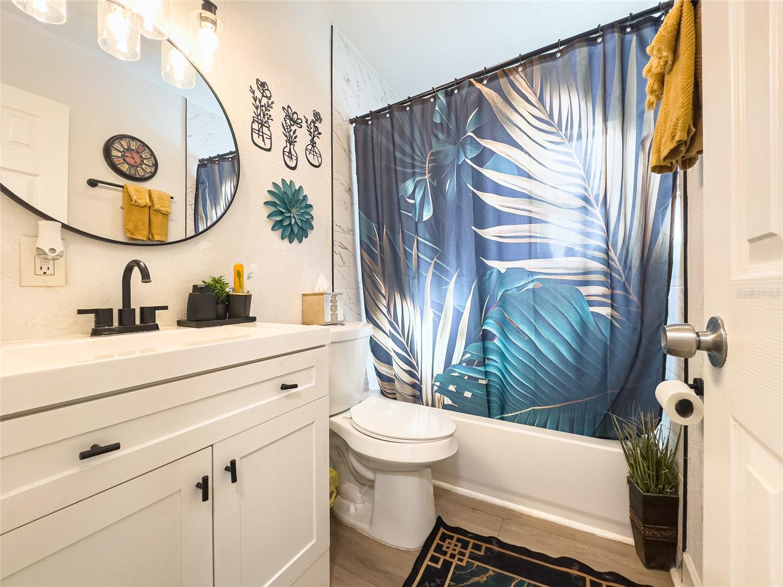 CRESTMONT - Residential