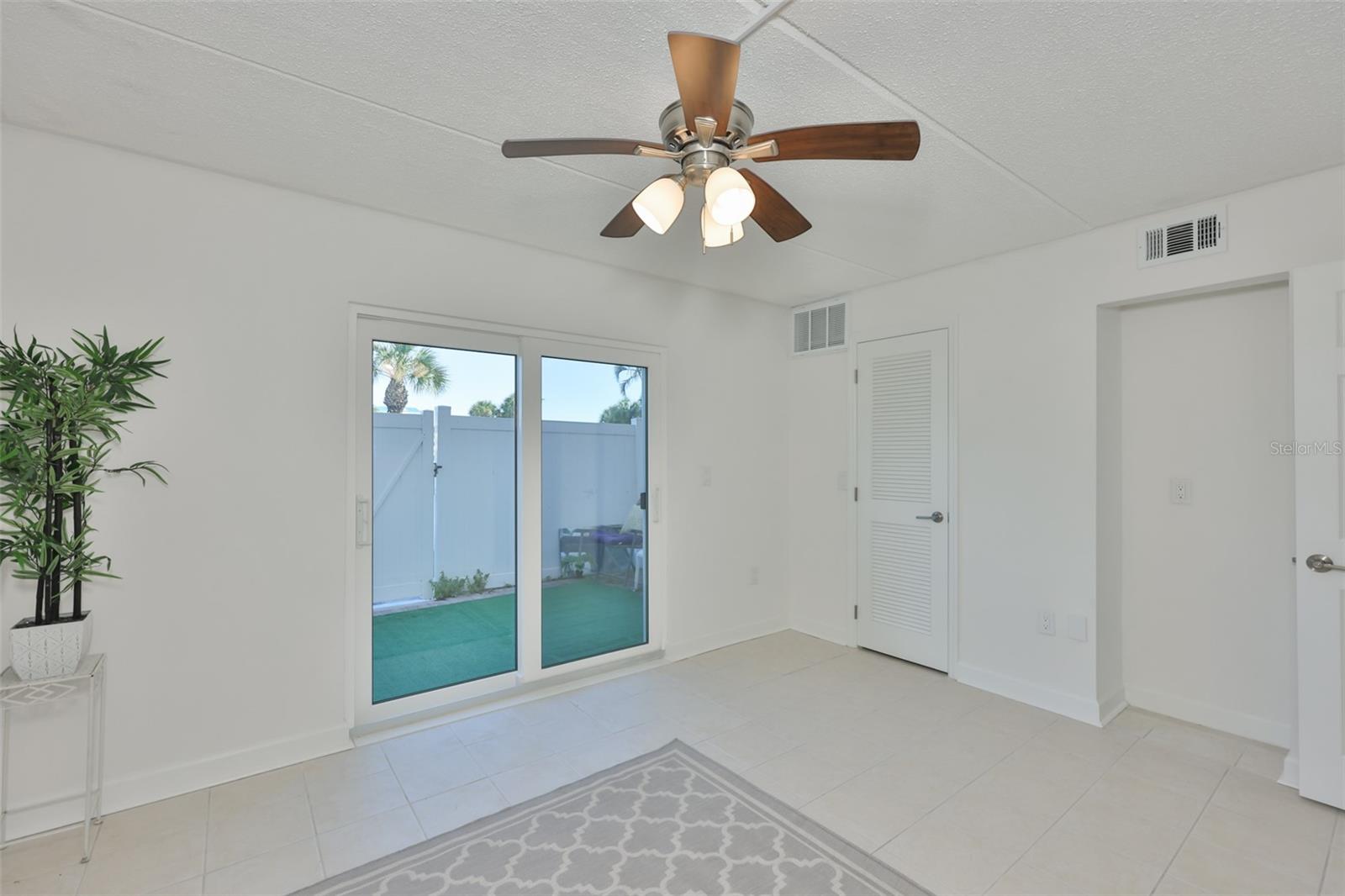 BOCA SHORES CONDO - Residential