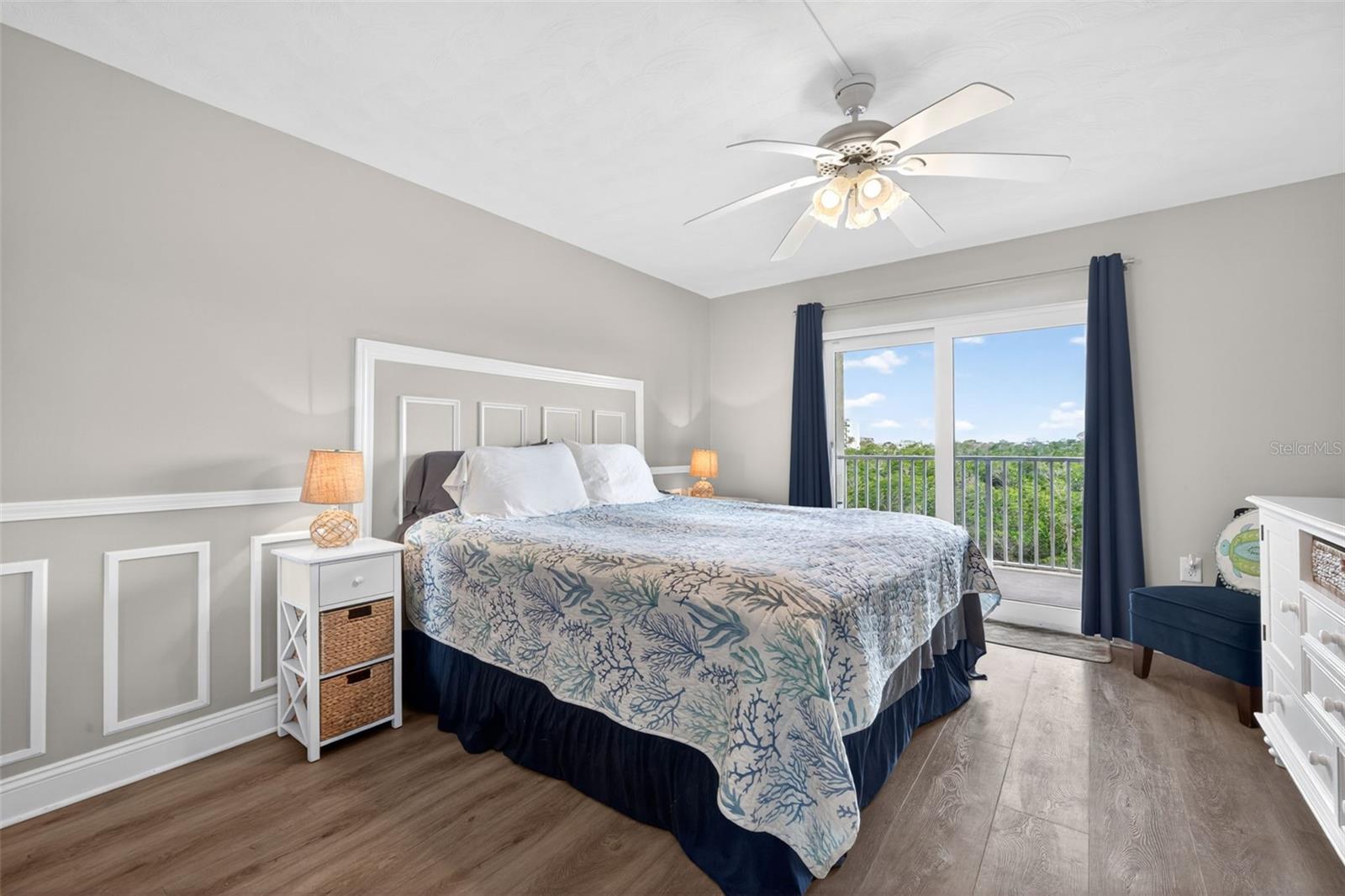 BAY SHORES YACHT & TENNIS CLUB - Residential