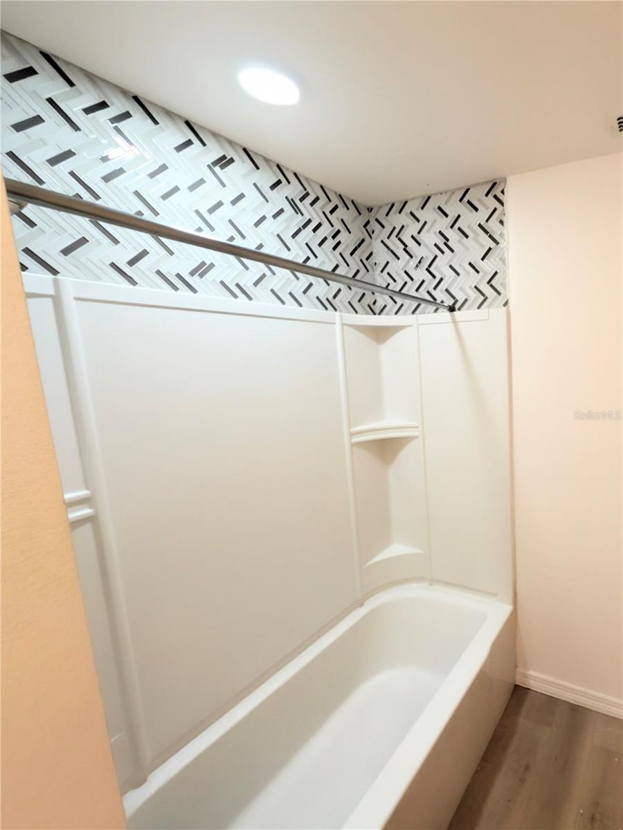 RIDGE DUNDEE - Residential