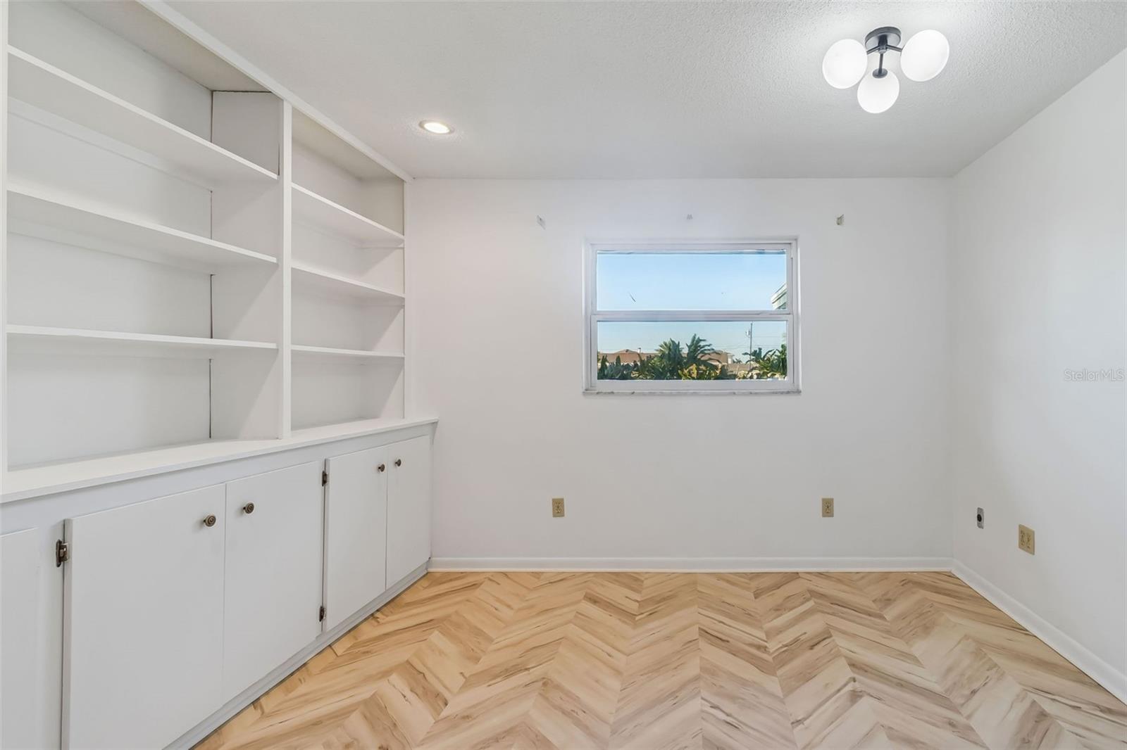 HARBOR HILLS 3RD ADD - Residential