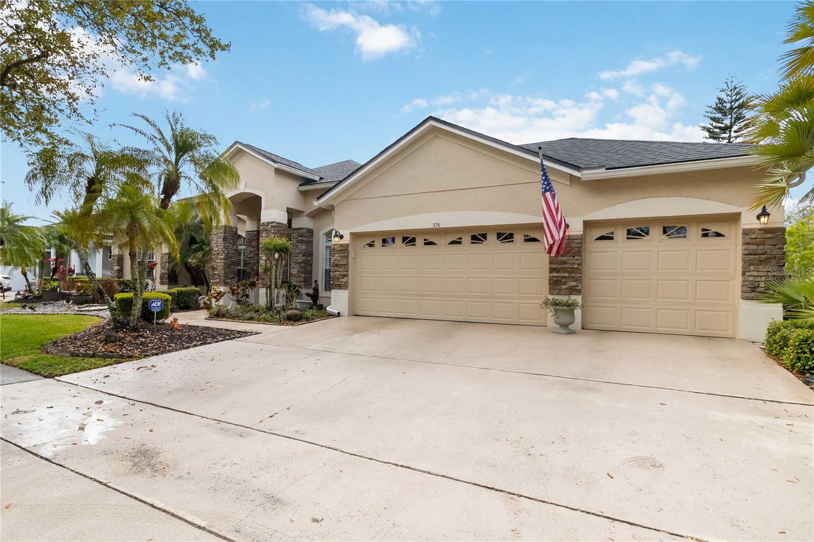 376 FAIRWAY POINTE CIRCLE