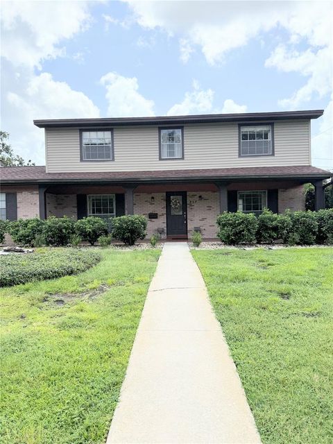 517 ROLLINGVIEW DRIVE TEMPLE TERRACE FL 33617