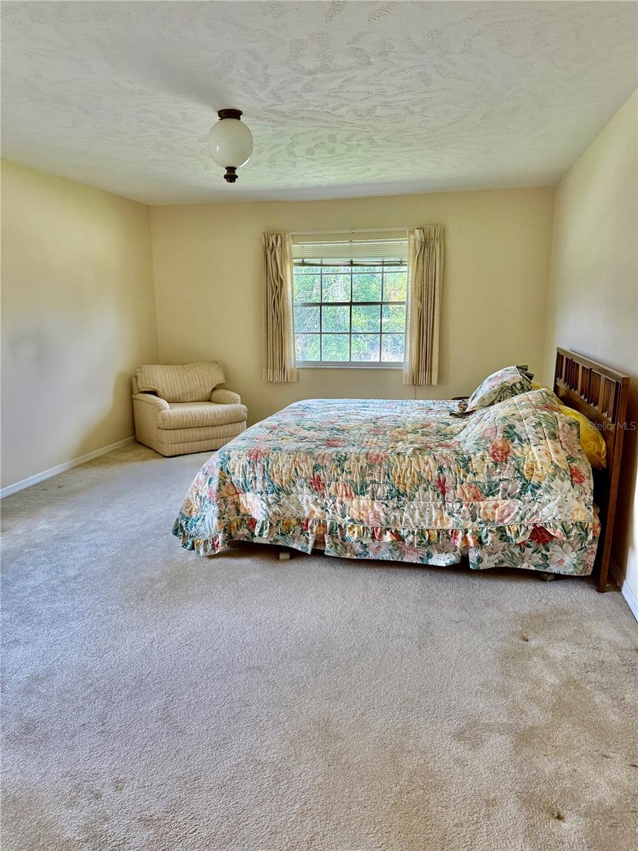 517 ROLLINGVIEW DRIVE