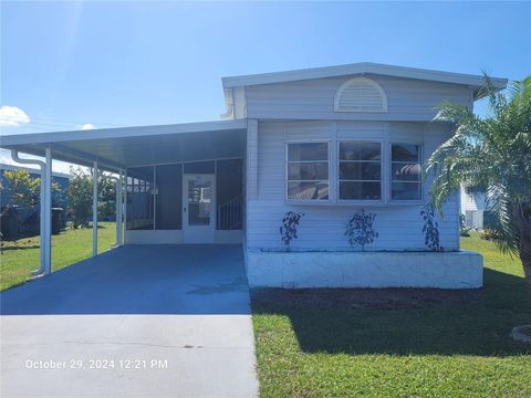 A home in LAKELAND