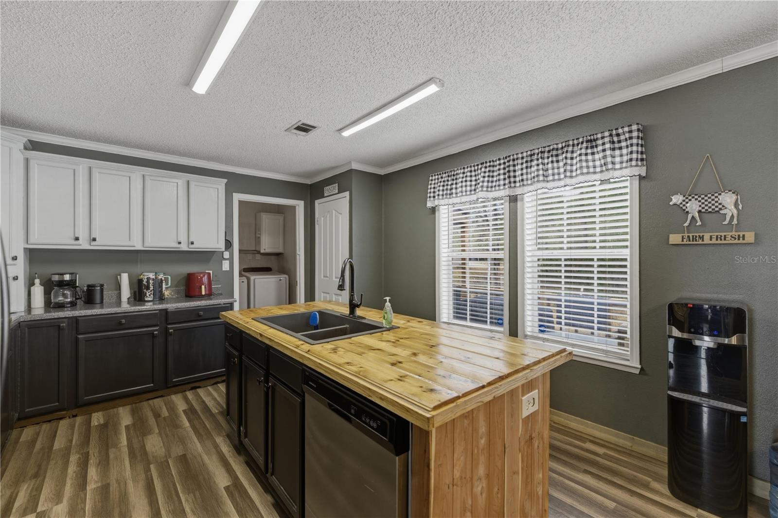 VICTORIA HEIGHTS - Residential