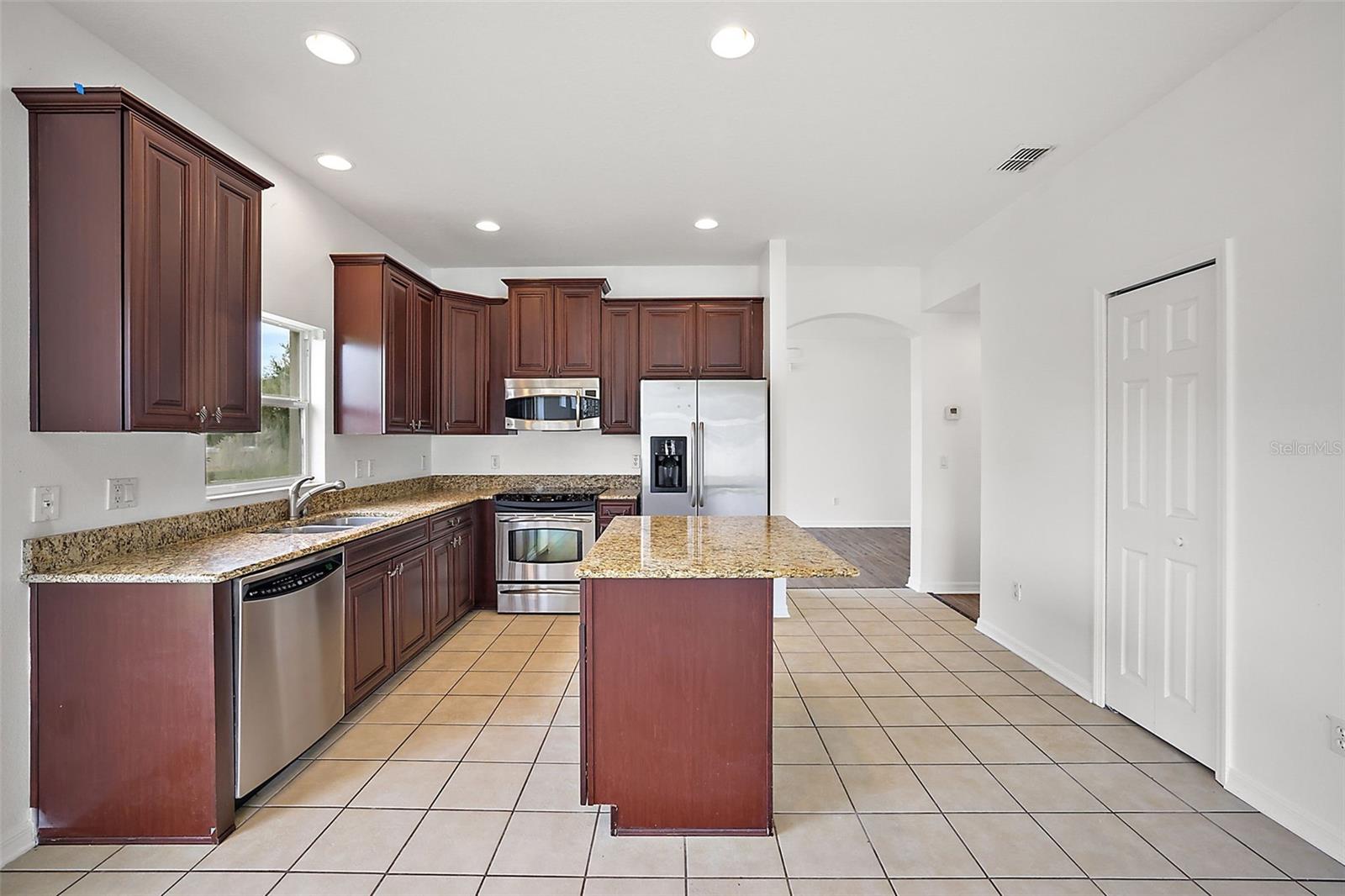 GROVELAND WATERSIDE POINTE PH 01 - Residential