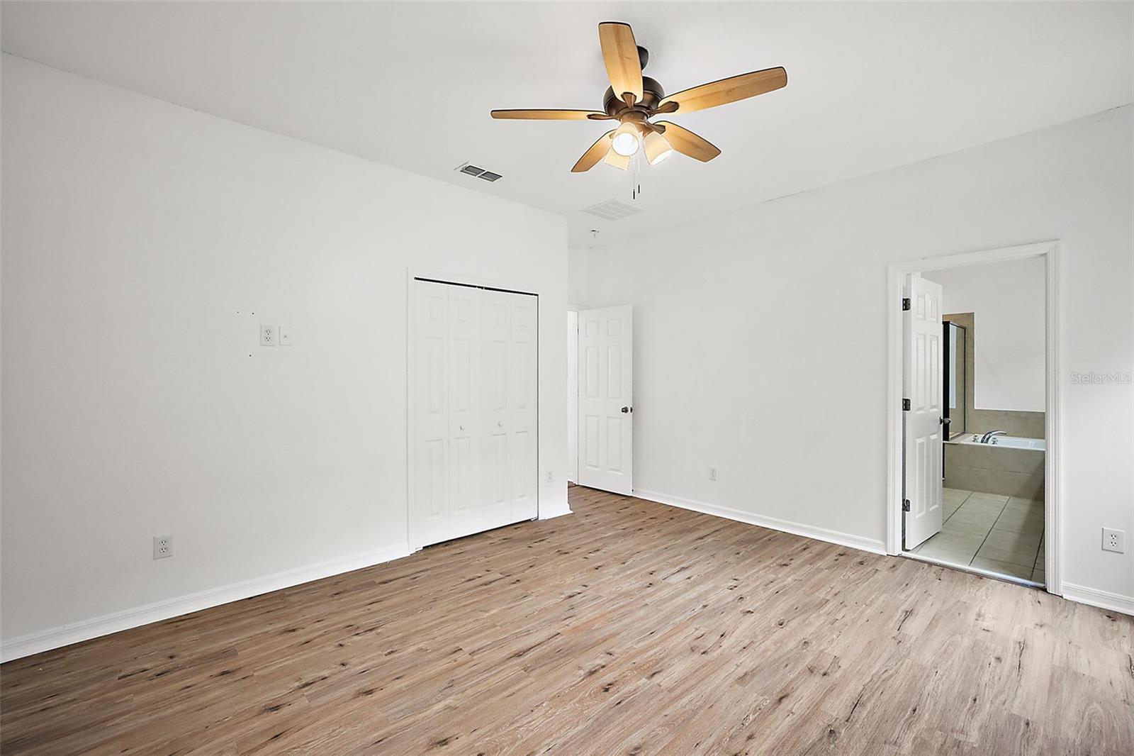 GROVELAND WATERSIDE POINTE PH 01 - Residential