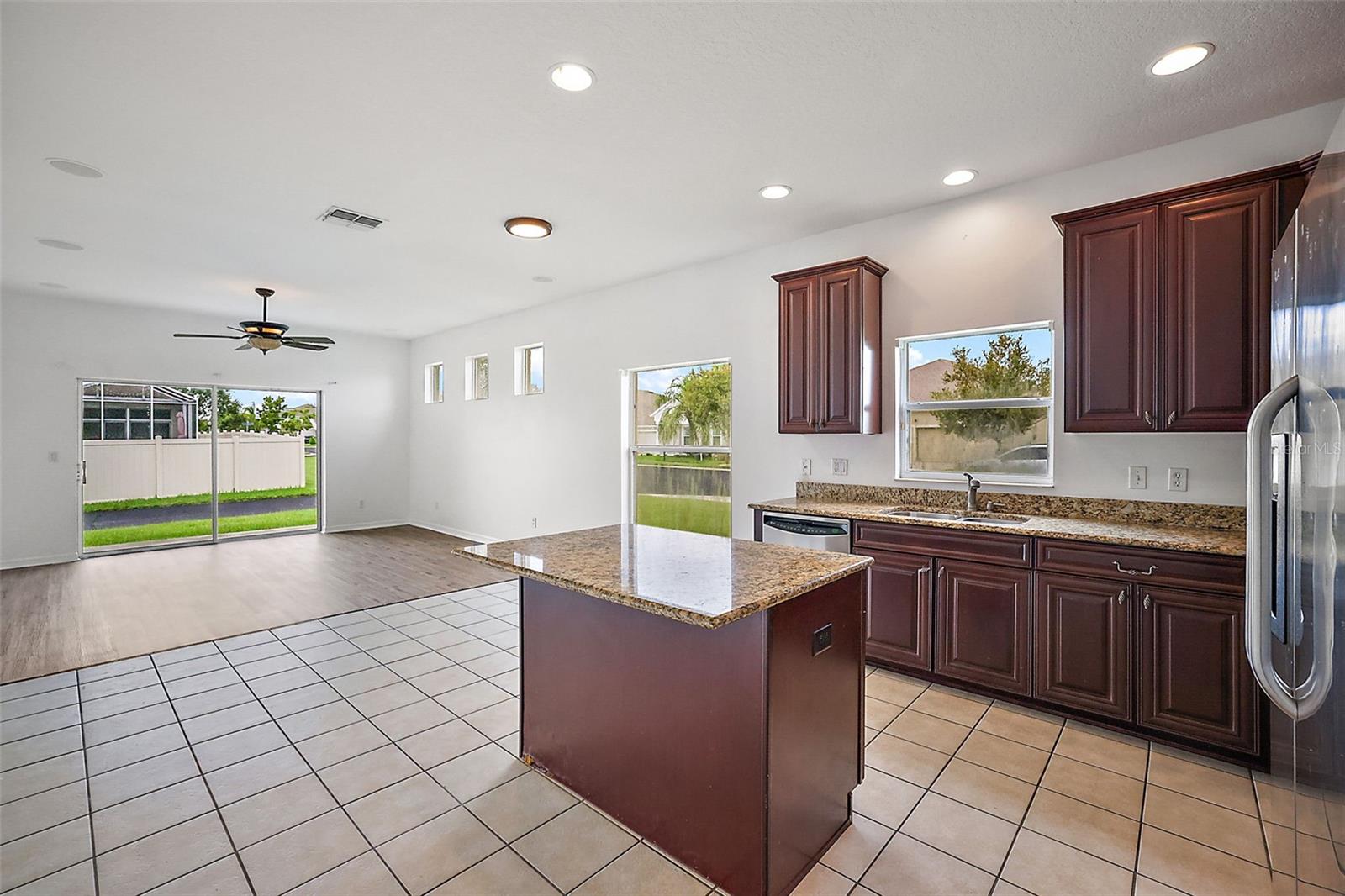 GROVELAND WATERSIDE POINTE PH 01 - Residential