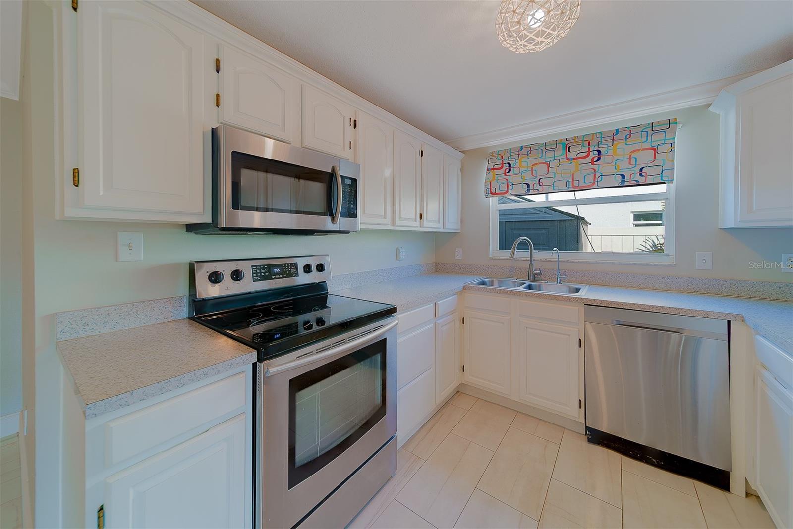 ORANGEWOOD HIGHLANDS - Residential Lease