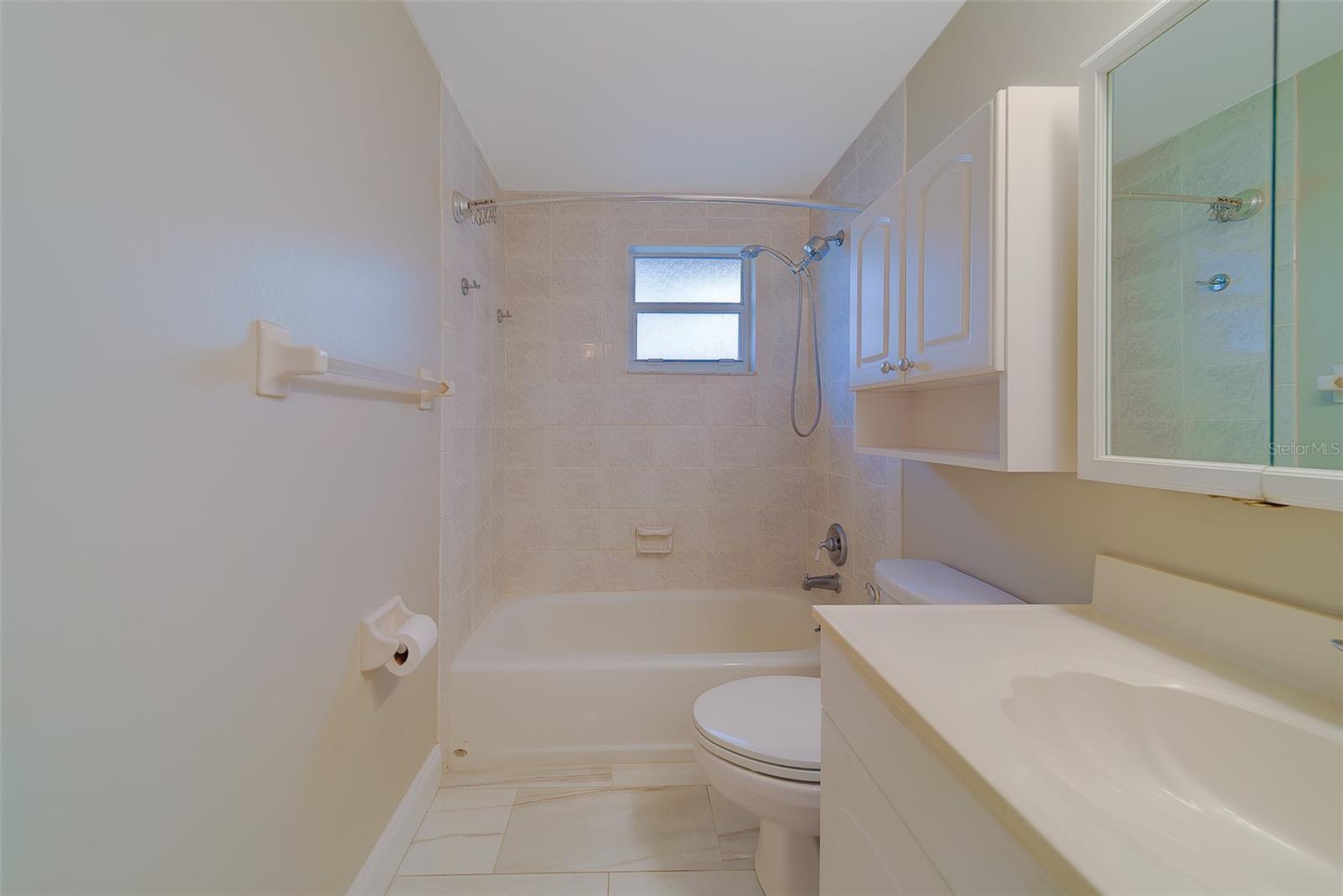 ORANGEWOOD HIGHLANDS - Residential Lease