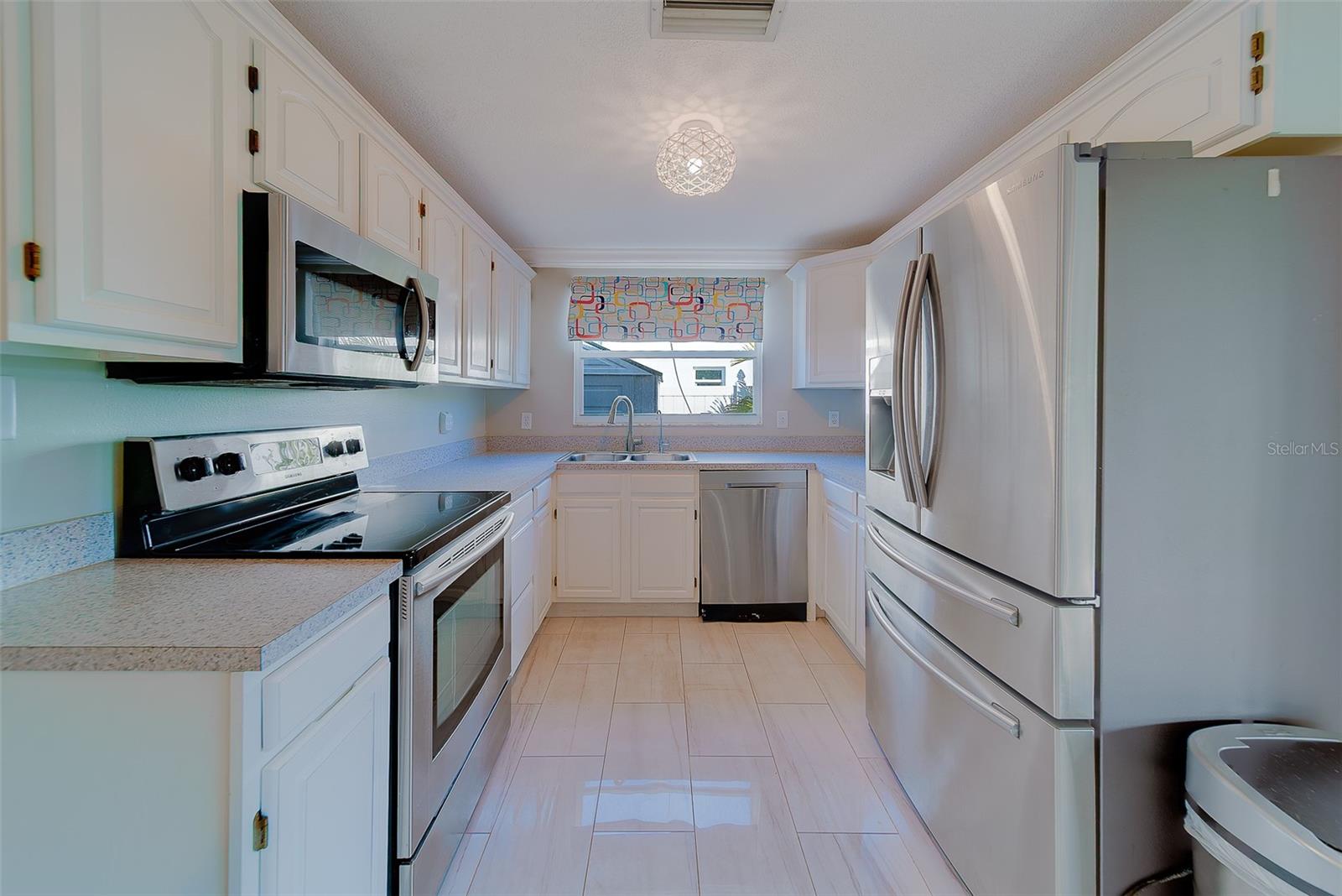 ORANGEWOOD HIGHLANDS - Residential Lease