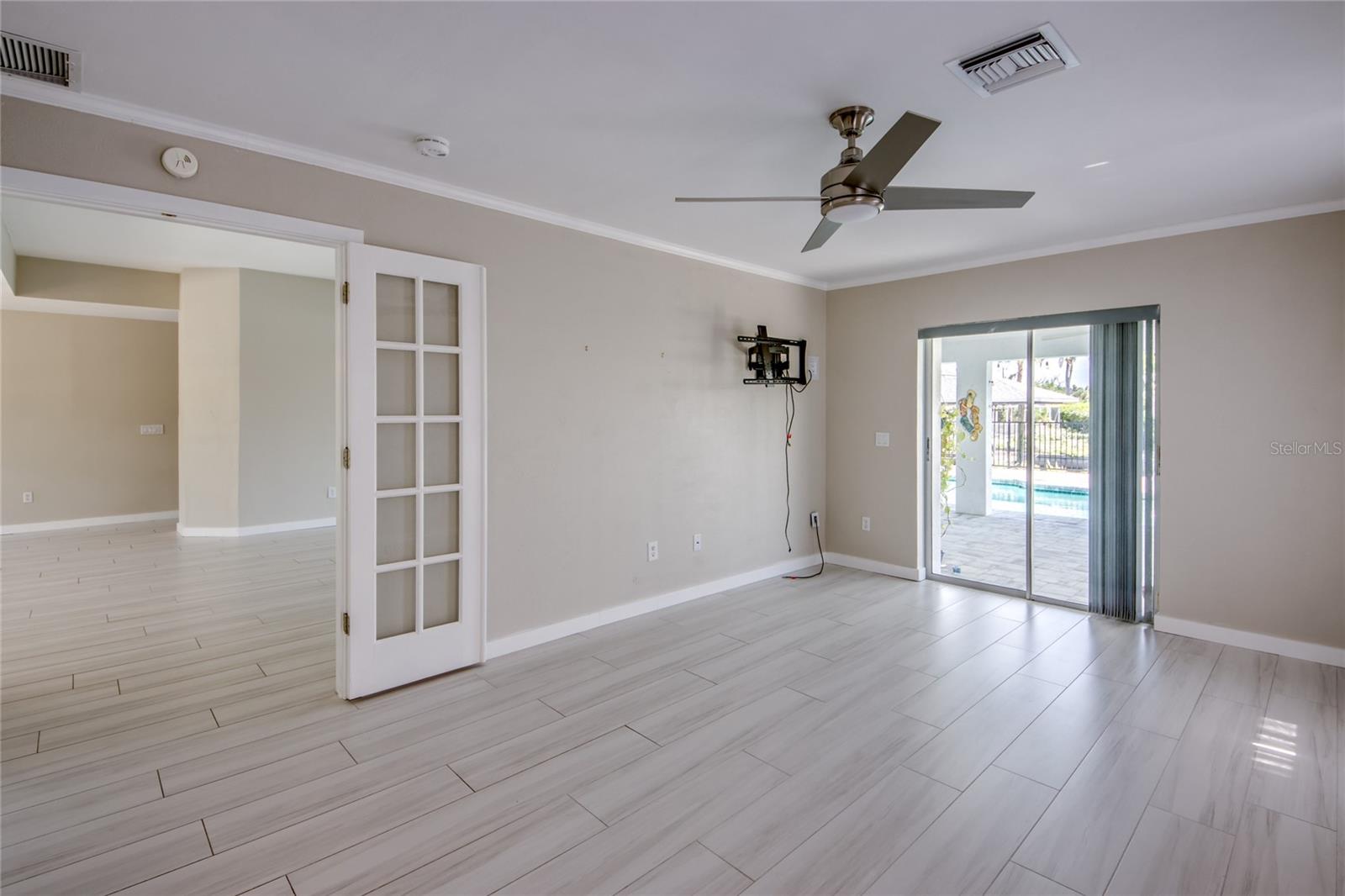 ACREAGE & UNREC - Residential