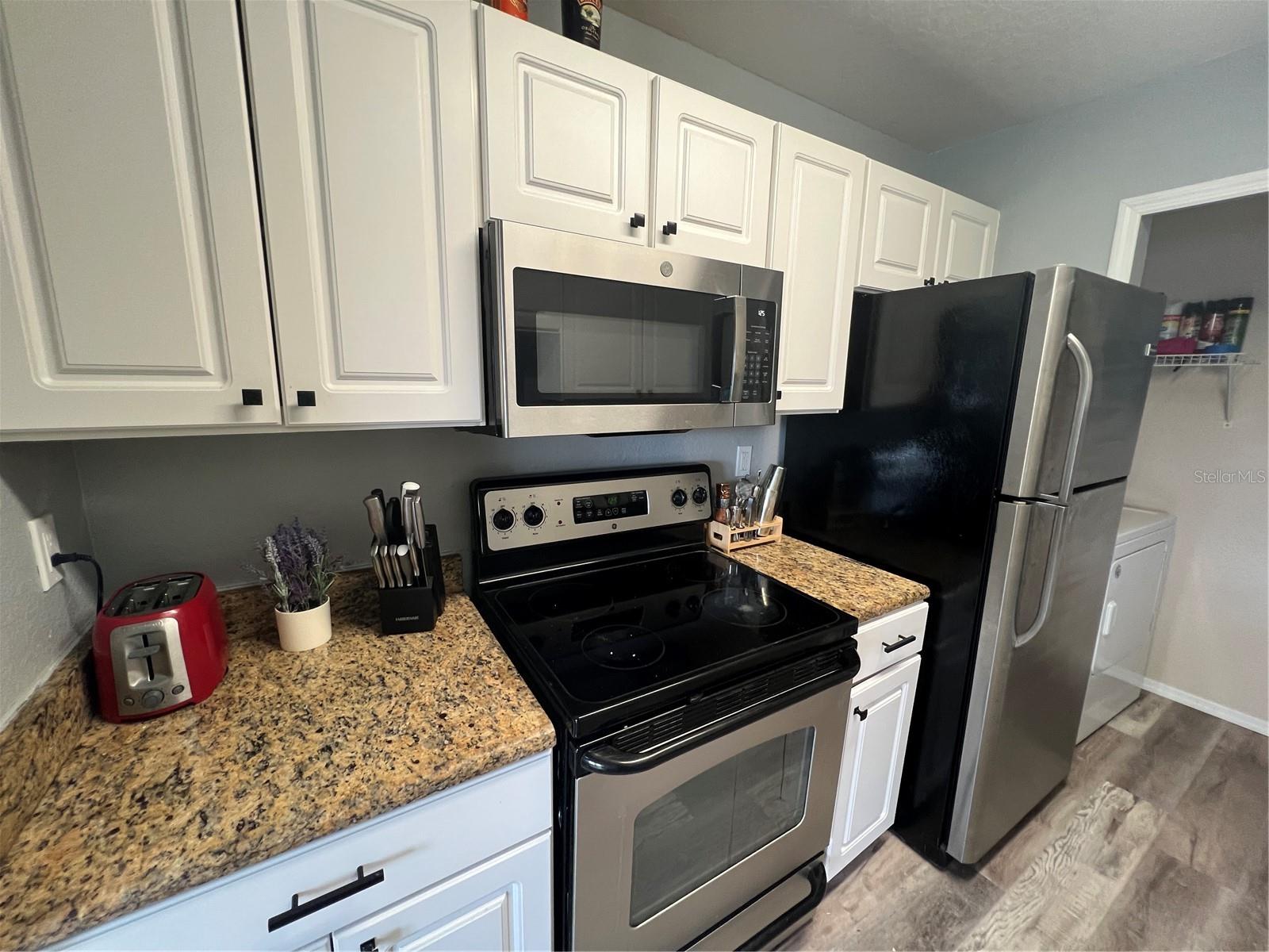 2550 ALAFAYA TRAIL 9303