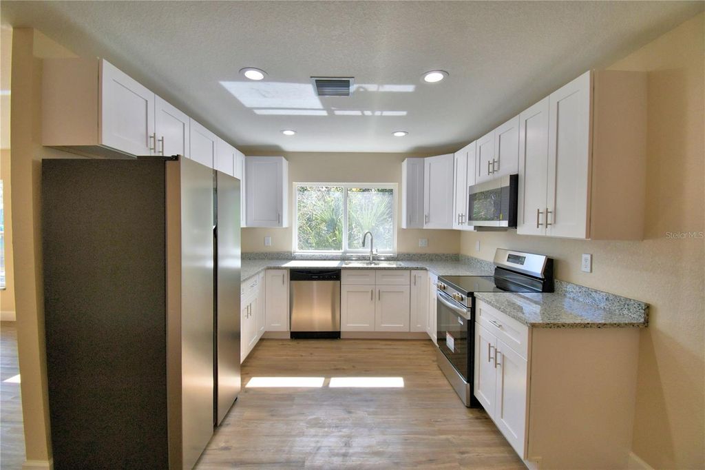 Photo of 125 Northside Drive, Lake Wales, FL 33853 (MLS # S5143391)