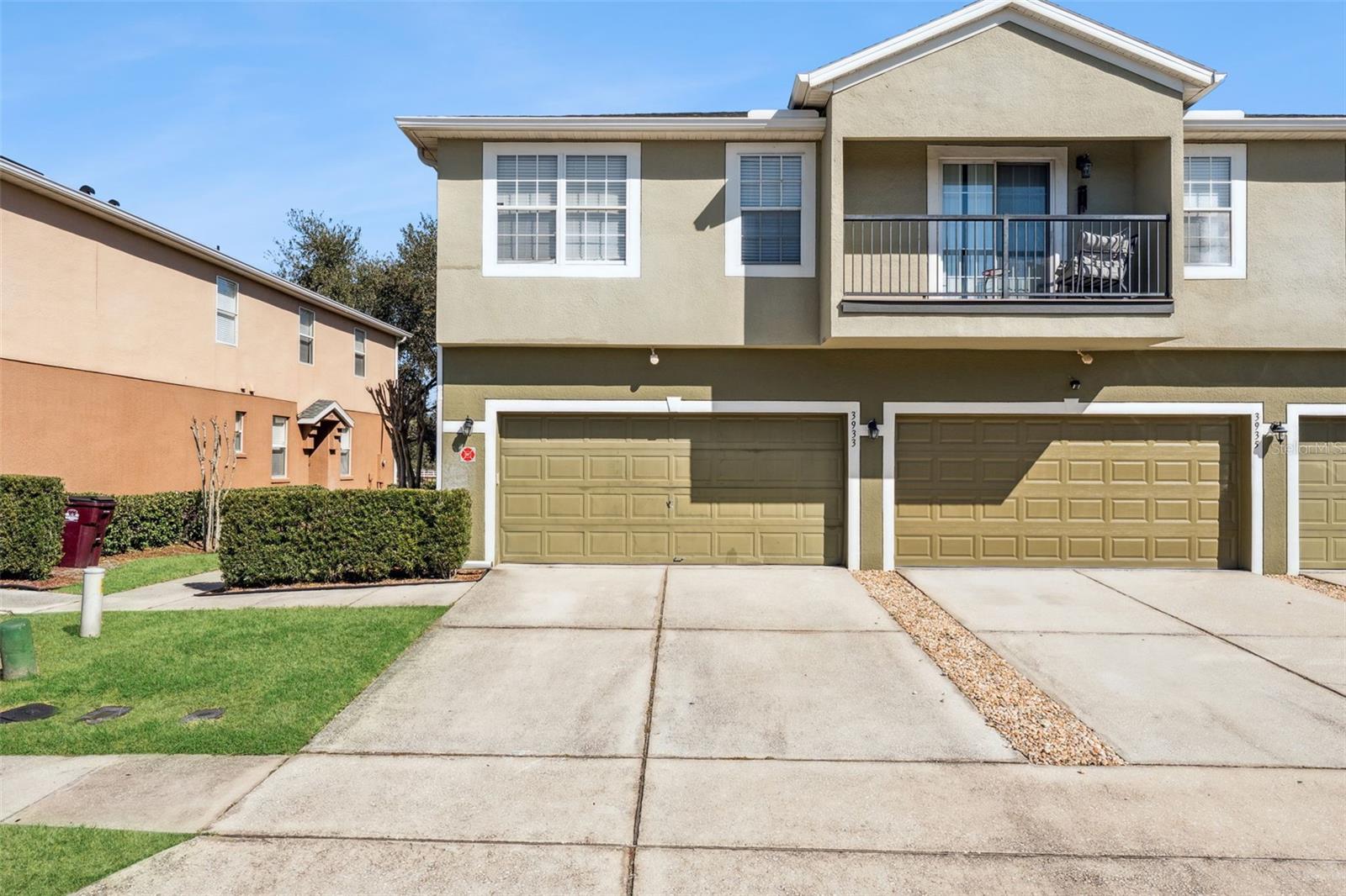 3933 PEMBERLY PINES CIRCLE