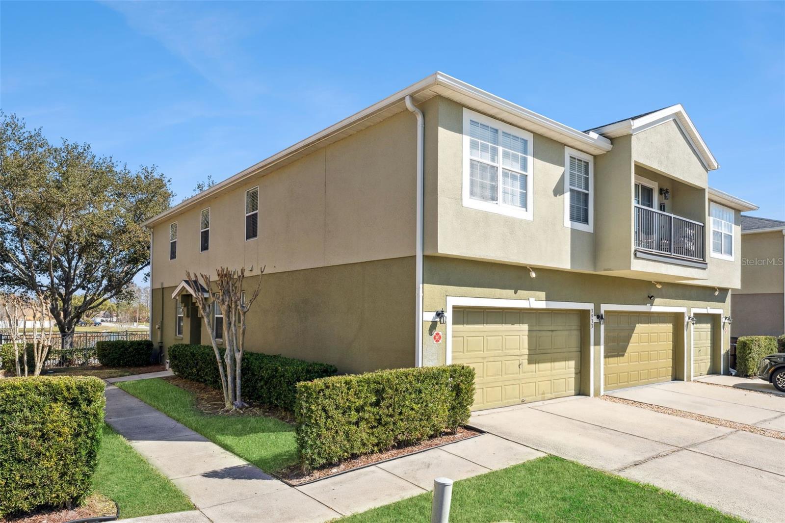 3933 PEMBERLY PINES CIRCLE