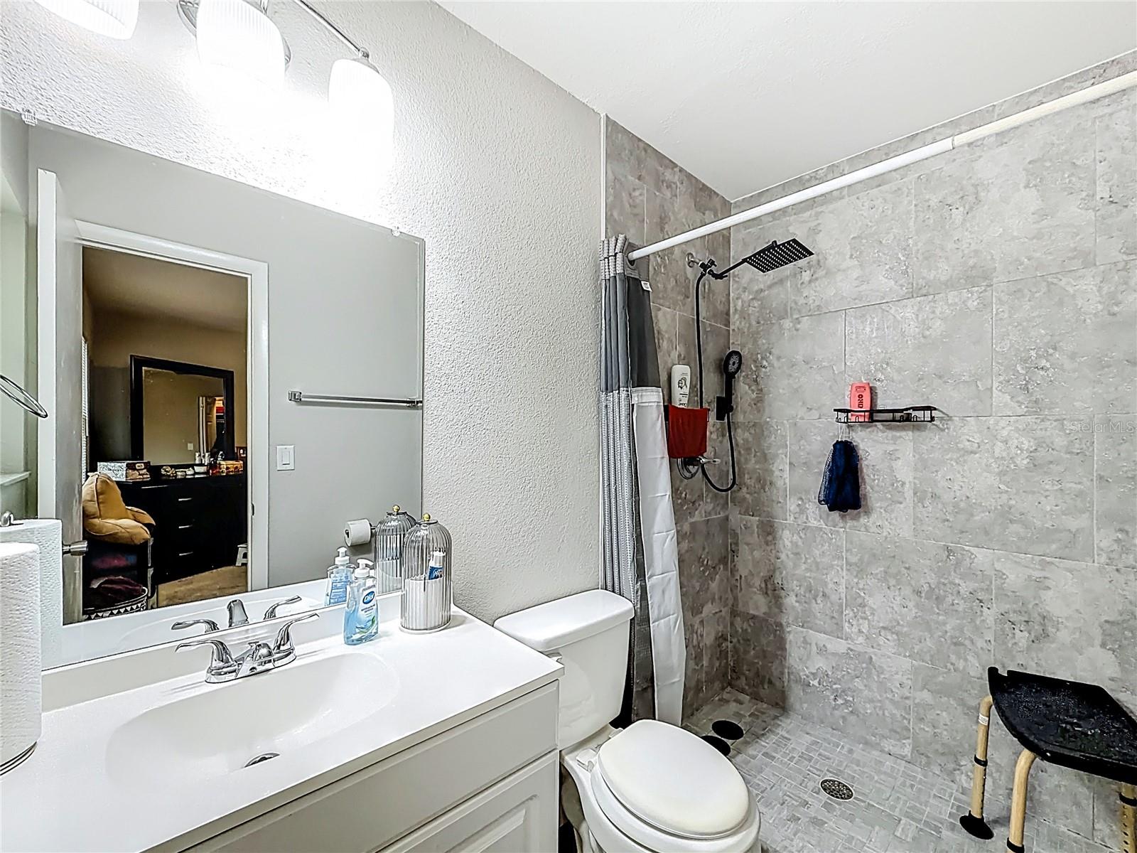 SILVER SPGS SHORES UN 68 - Residential