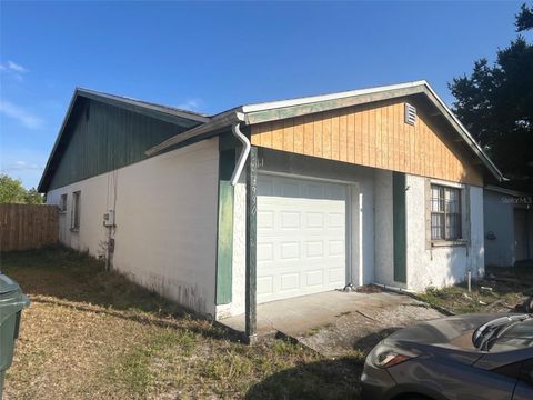 Photo of 930 Buttercup Drive, Lakeland, FL 33801 (MLS # S5125413)