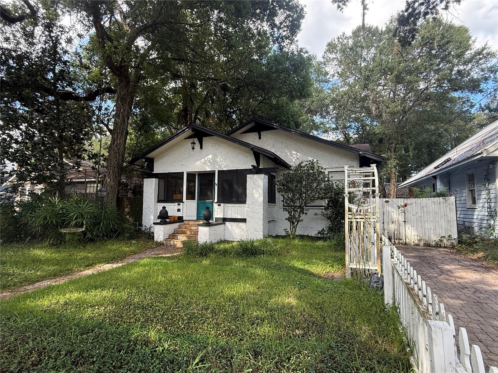 519 E AMELIA STREET