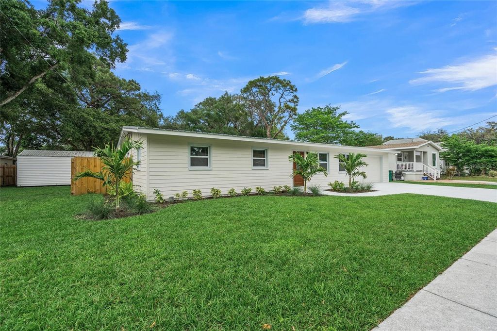 Photo of 1510 7th Street W, Palmetto, FL 34221 (MLS # A4664507)