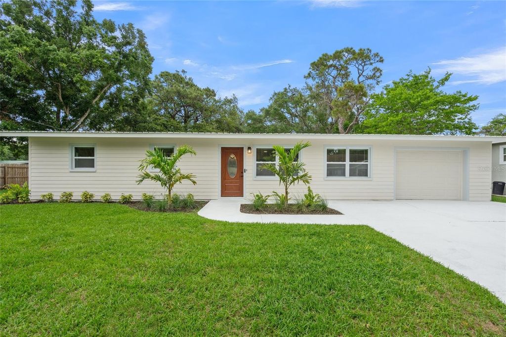 Photo of 1510 7th Street W, Palmetto, FL 34221 (MLS # A4664507)