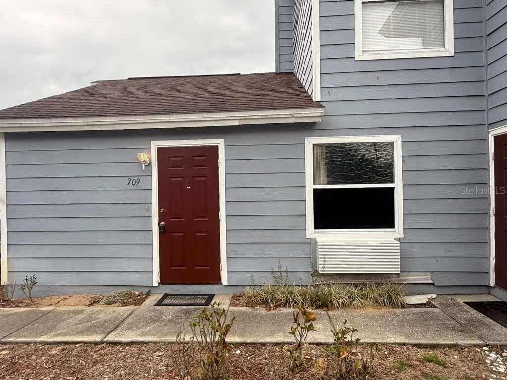 Photo of 709 Orchid Drive #B, Davenport, FL 33897 (MLS # S5142821)