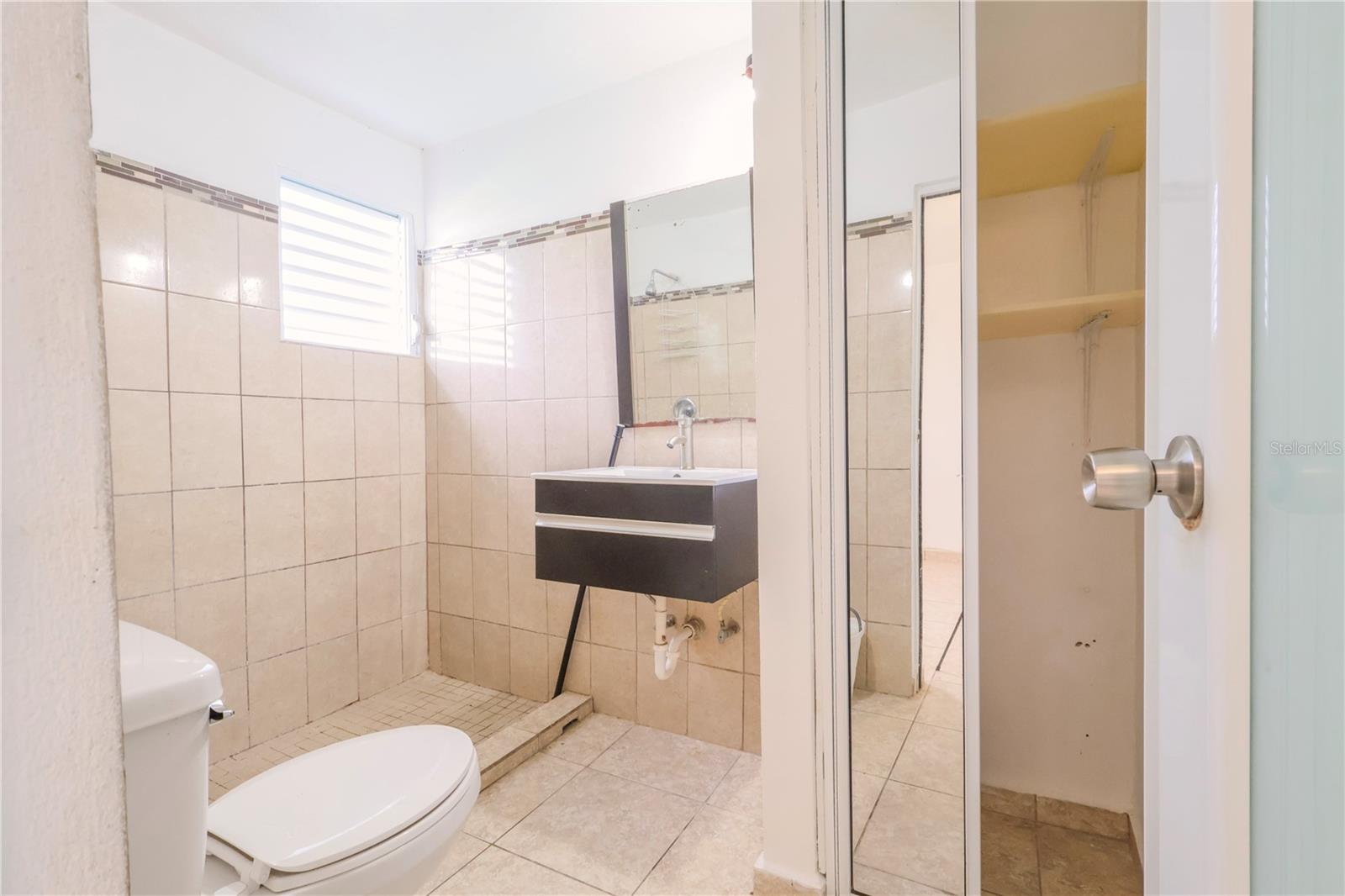 CANDELERO - Residential