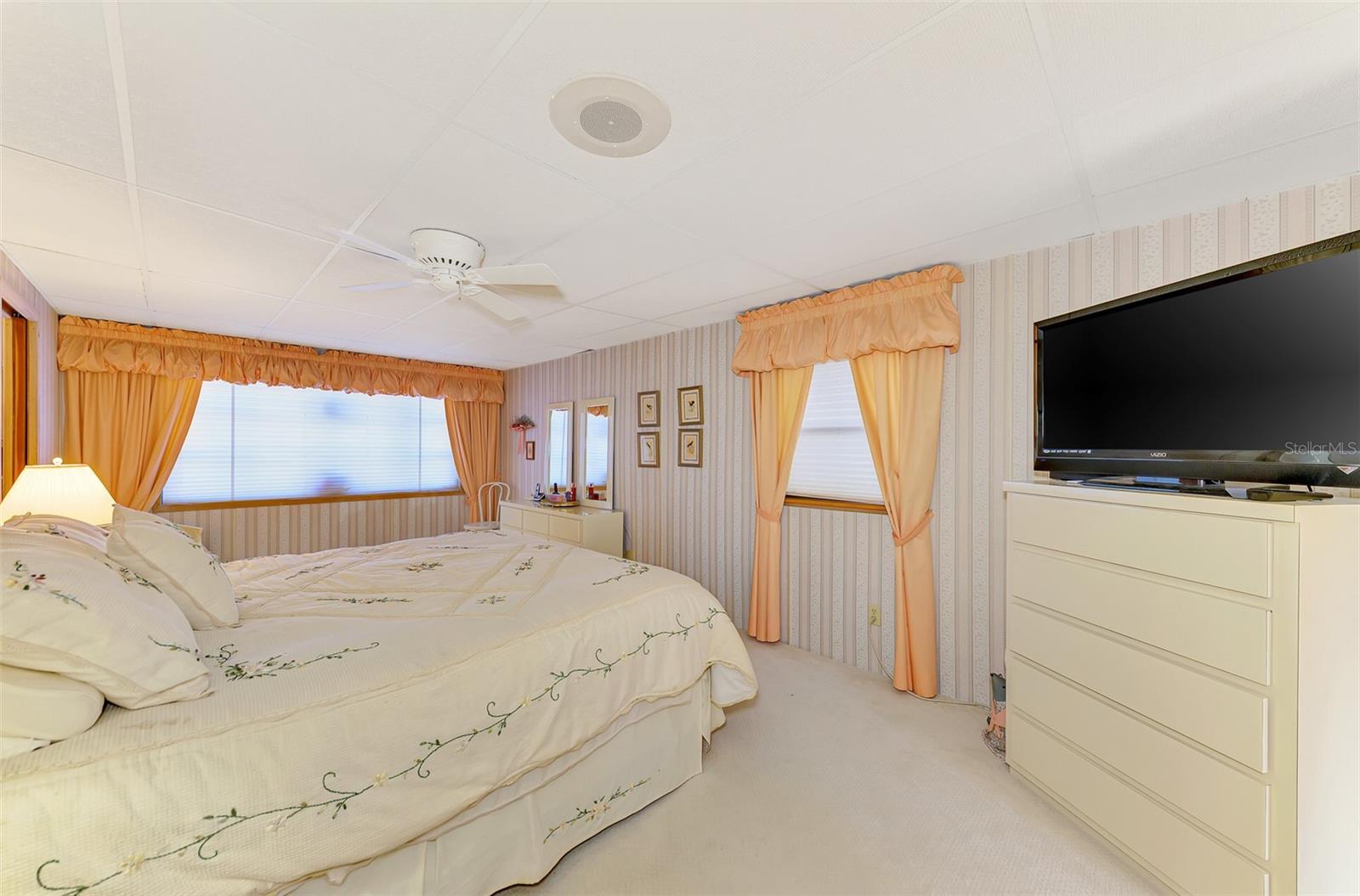 HOLIDAY PARK - Residential