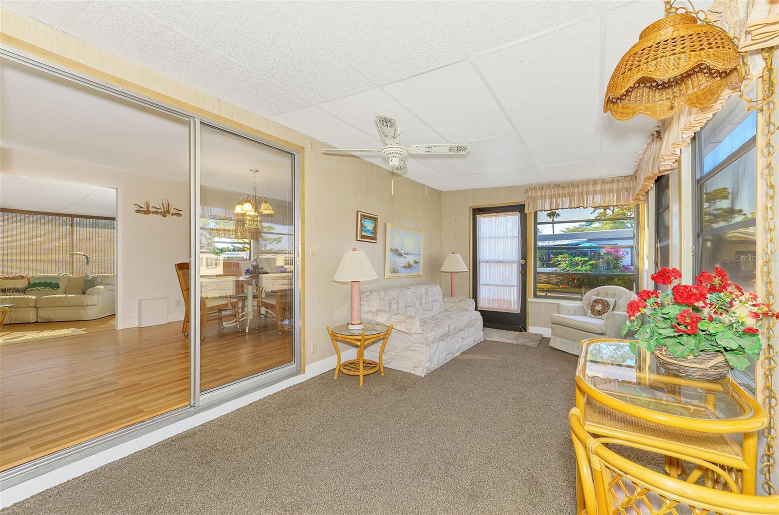 HOLIDAY PARK - Residential