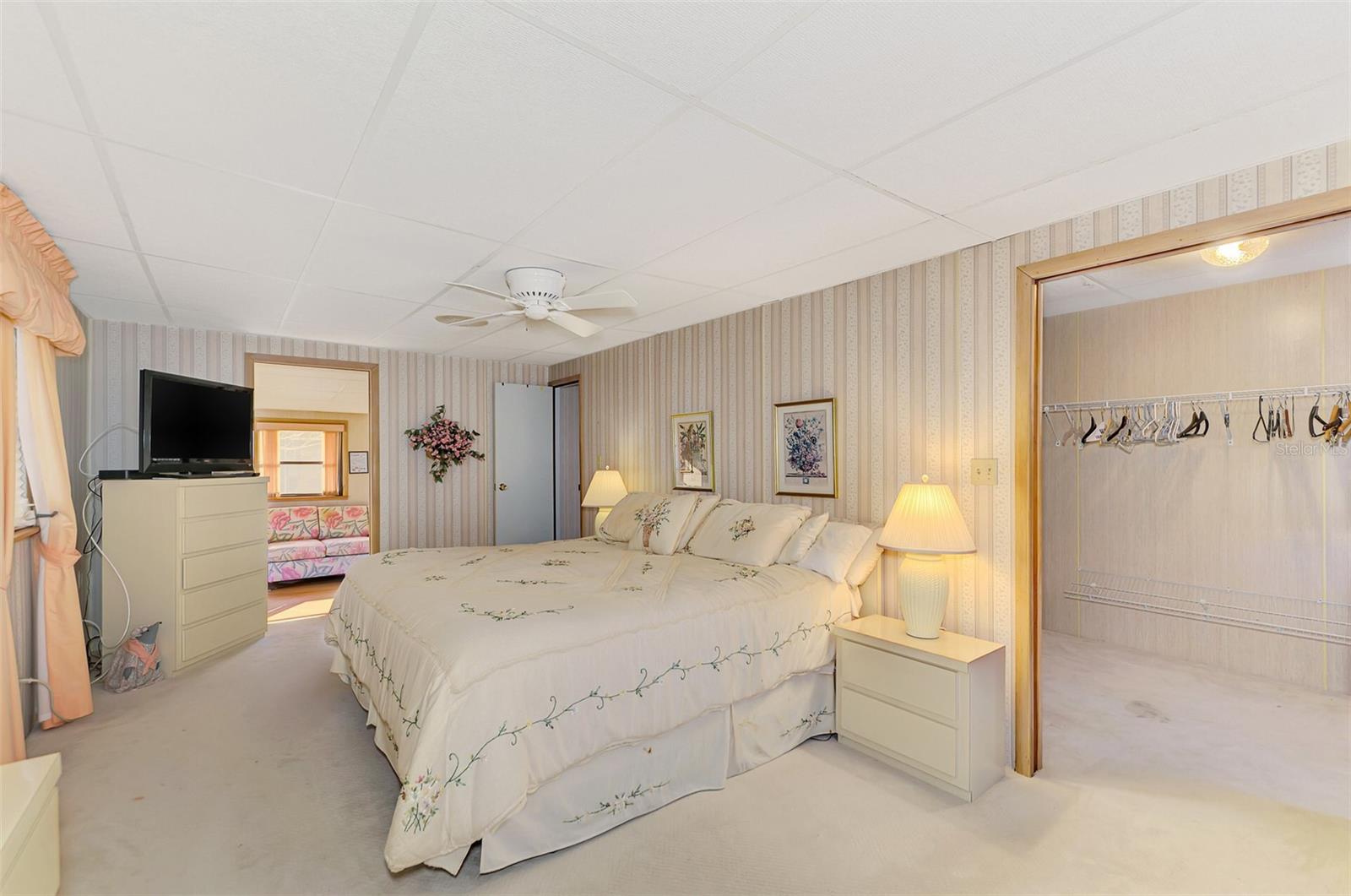 HOLIDAY PARK - Residential