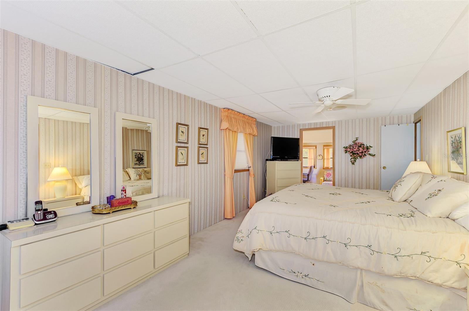 HOLIDAY PARK - Residential