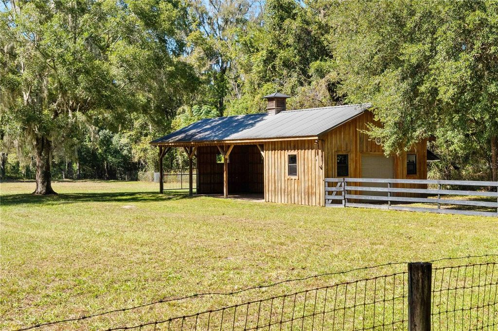 Photo of 23245 Croom Road, Brooksville, FL 34601 (MLS # L4957058)