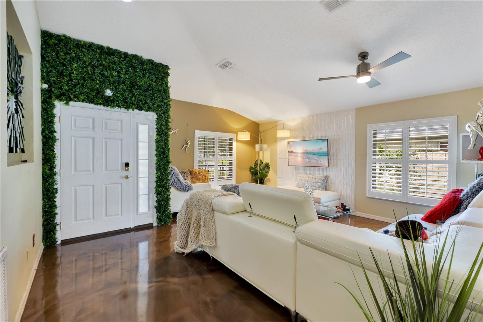 Casas a venda 1 - Jen Dantas 2717 EAGLE CANYON DRIVE S