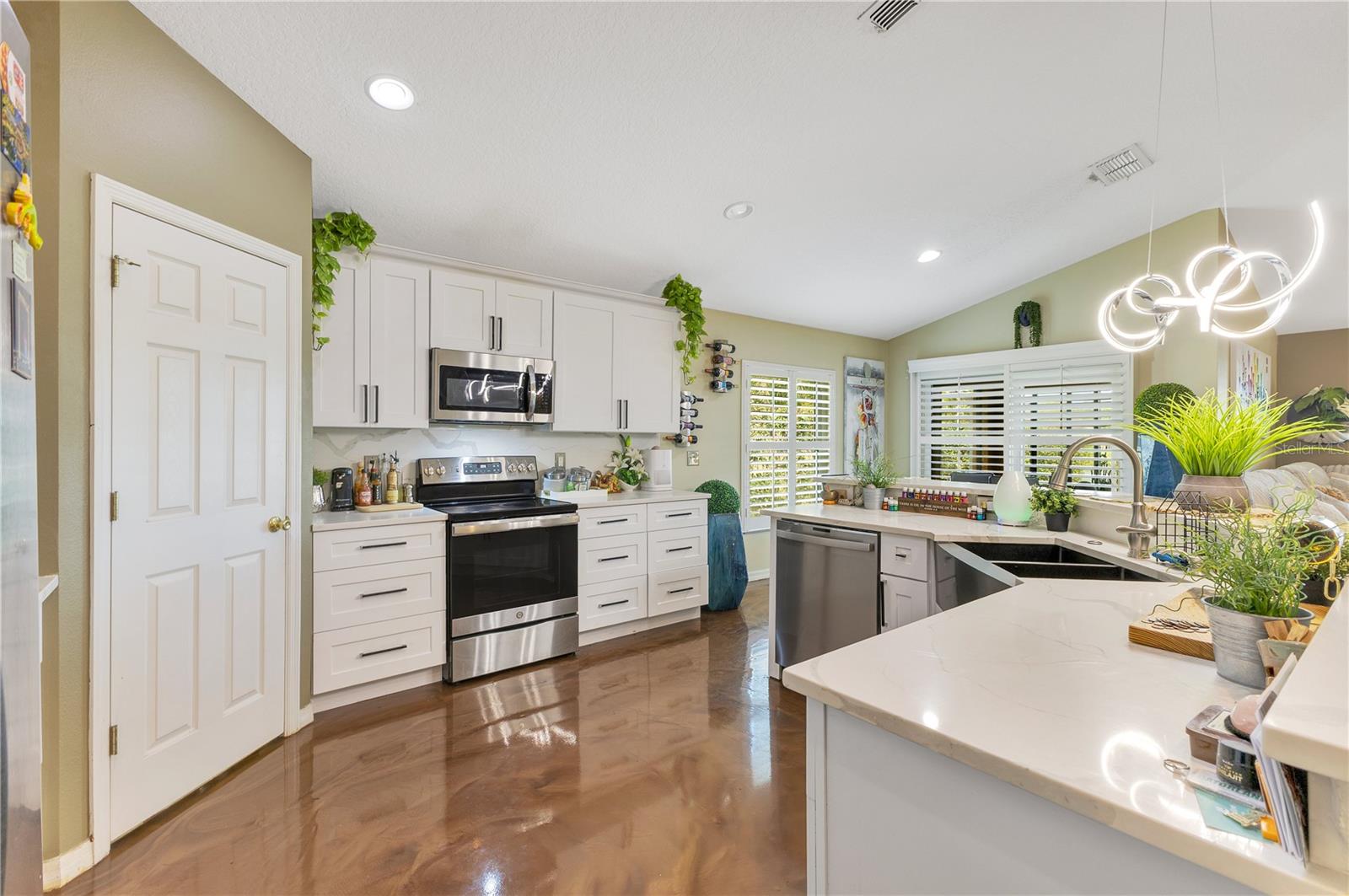 Casas a venda 3 - Jen Dantas 2717 EAGLE CANYON DRIVE S