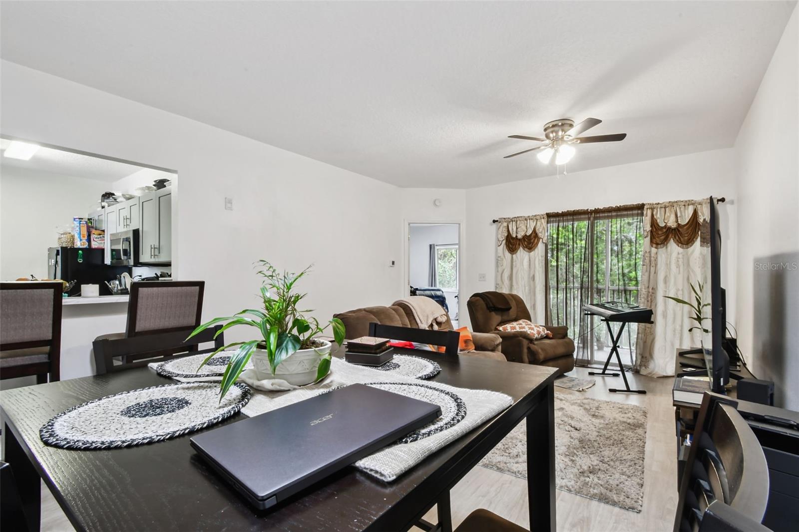 VILLAGES OF BLOOMINGDALE CONDO - Residential