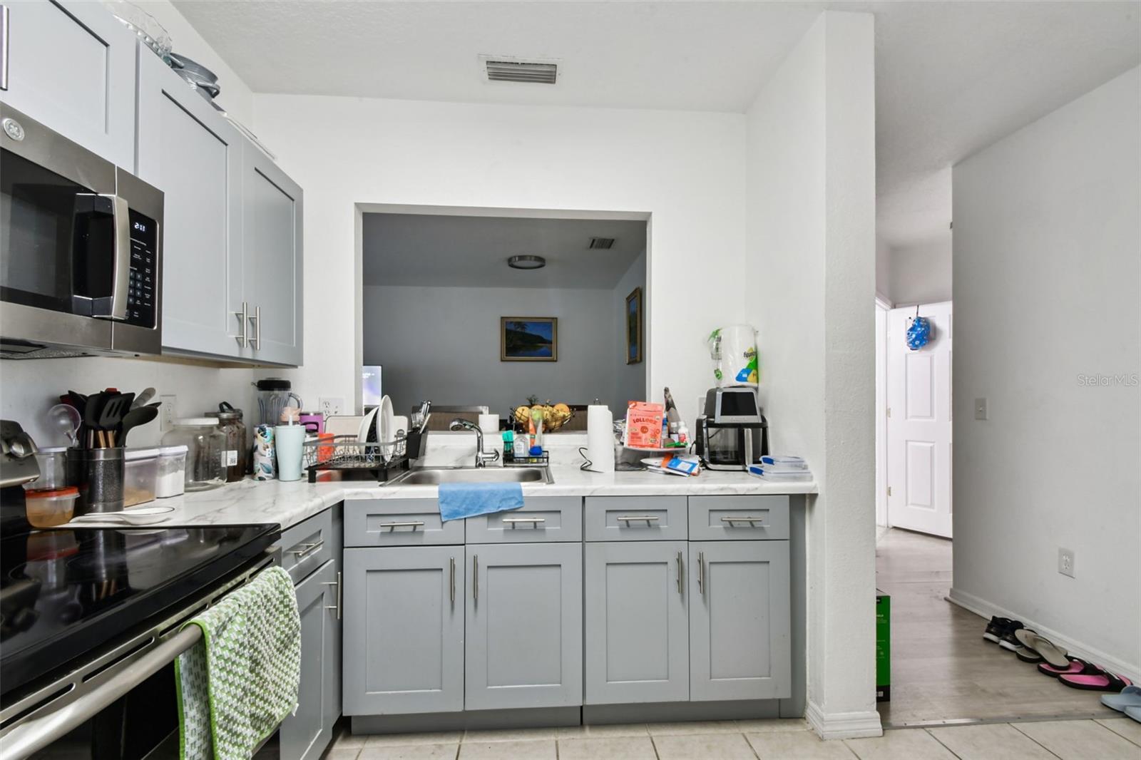 VILLAGES OF BLOOMINGDALE CONDO - Residential