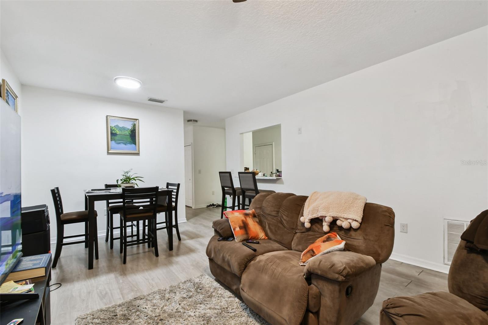 VILLAGES OF BLOOMINGDALE CONDO - Residential