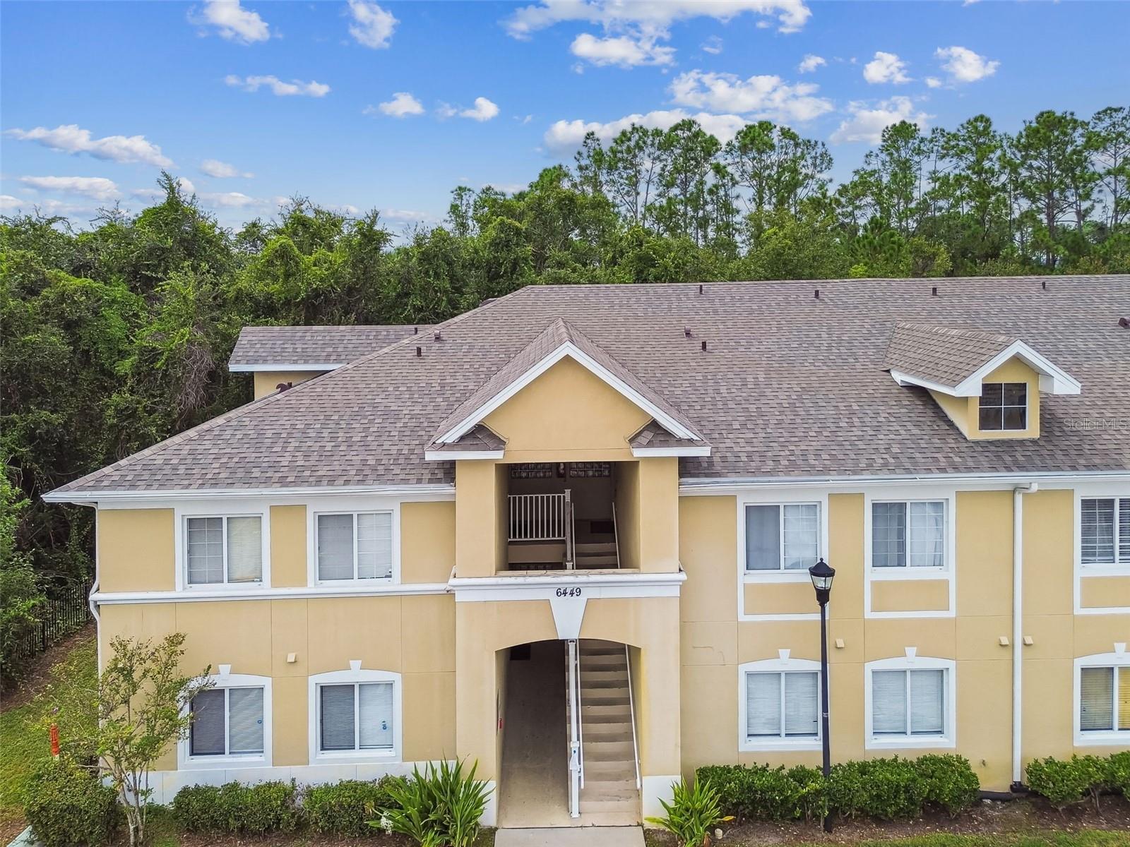 VILLAGES OF BLOOMINGDALE CONDO - Residential