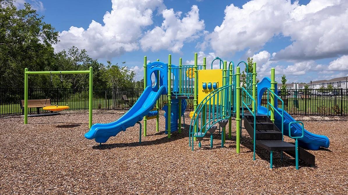 THE TOWNS AT FIRETHORN - Residential