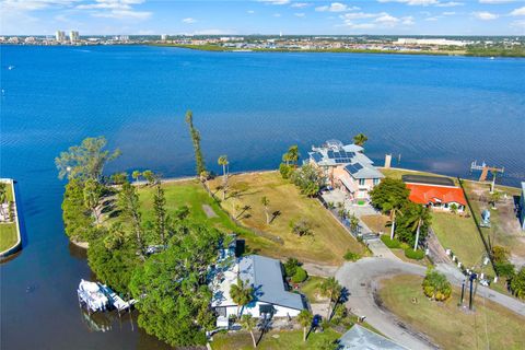 A home in BRADENTON