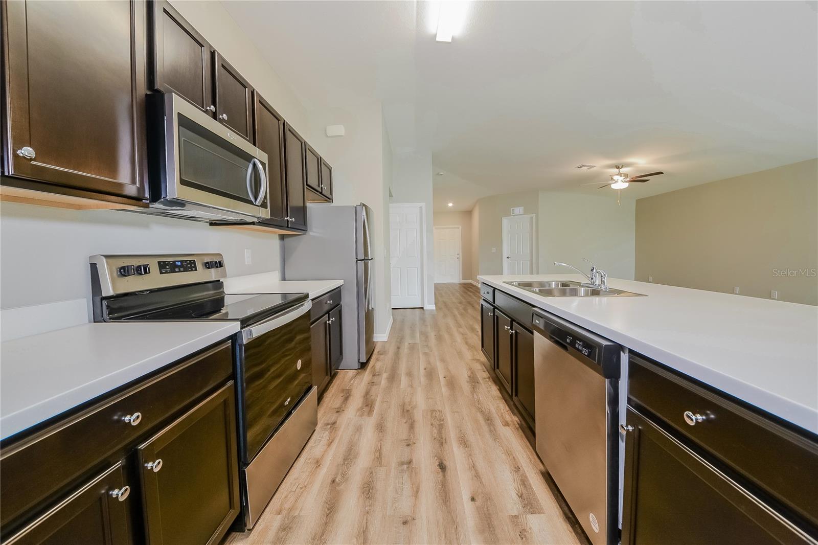 12114 VAN LOON AVENUE